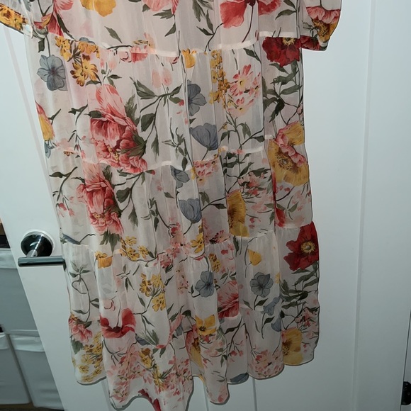 NWT Long Sleeve Tiered Zara Floral Dress - Picture 7 of 14